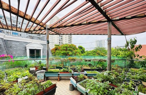 Cực phẩm-biệt thự Dịch Vọng,Cầu Giấy-sân vườn-FULL nội thất-sổ vuông đét- 269m-giá 76 tỷ